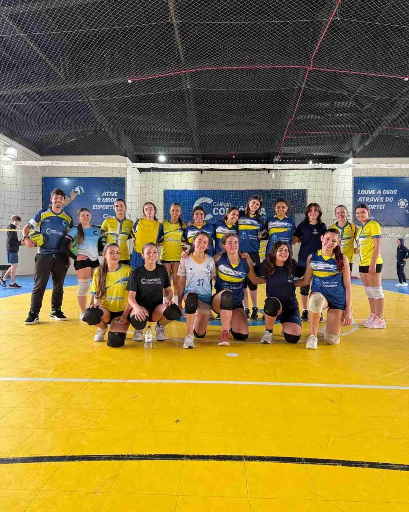 Estudantes São Leopoldo voleibol futebol Colégio Concórdia
