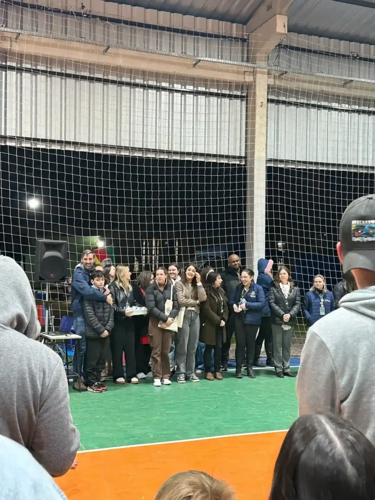 Famílias concordianas reunidas no acampamento de Dia dos Pais
