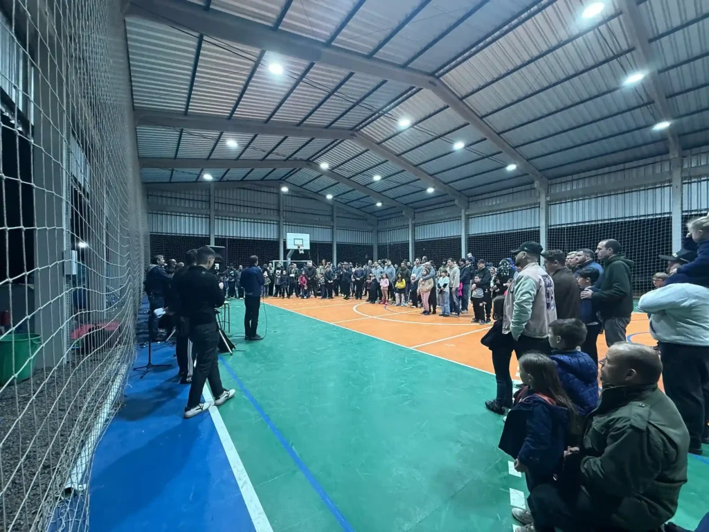 Famílias concordianas reunidas no acampamento de Dia dos Pais