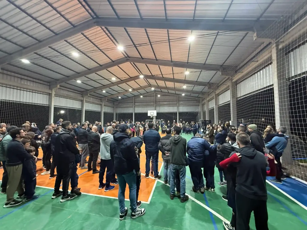 Famílias concordianas reunidas no acampamento de Dia dos Pais